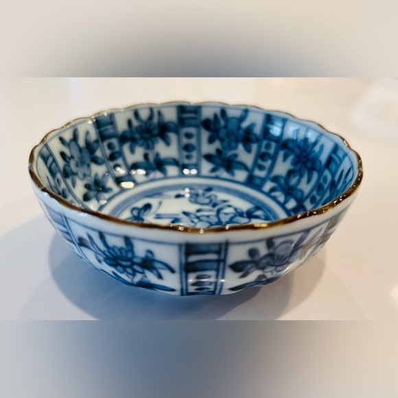 Small Blue Porcelain Jewelry Rice Trinket Bowl Dish Asian Japanese - Picture 1 of 5